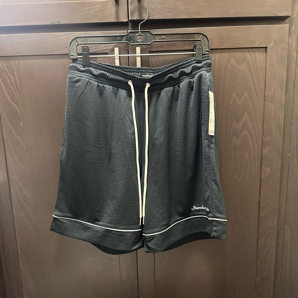 Men’s Standard Cloth Mesh Gym Shorts